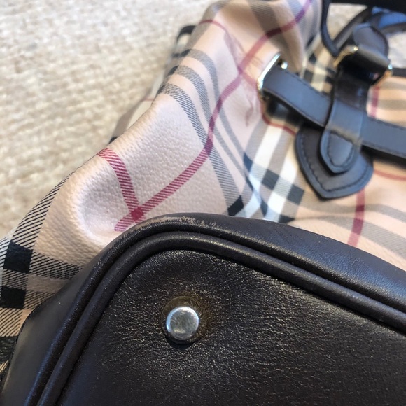 BURBERRY Haymarket Check Medium Golderton Tote - Picture 12 of 16